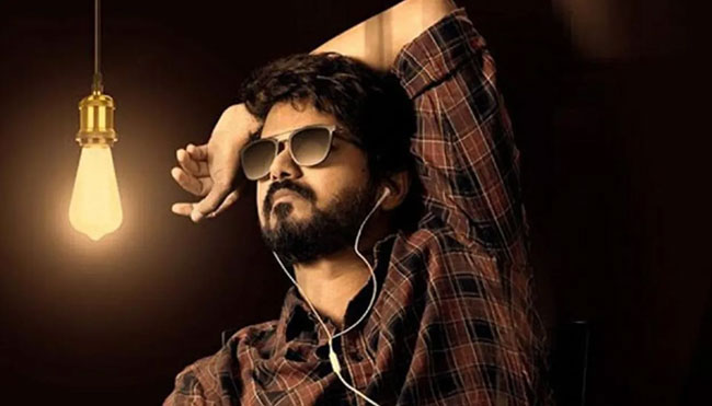 విజయ్‌ రాజకీయ చర్చ మళ్లీ మొదలయ్యింది