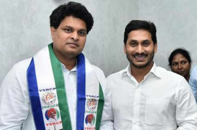 YSRCP Chirla MLAs Son Contacts Virus, Family Under Home-Lazaretto