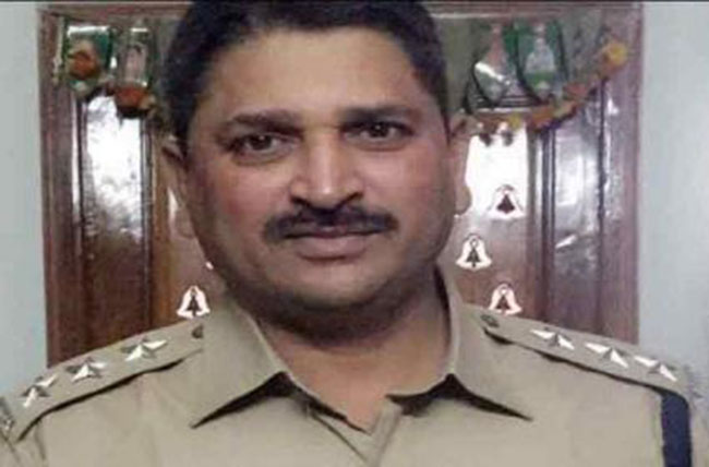 ‘బిగ్ బాస్’ పేరు అంతలా వాడేయటమే కొంప ముంచిందా? ‘బిగ్ బాస్’ పేరు అంతలా వాడేయటమే కొంప ముంచిందా?