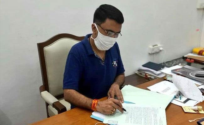 సీఎం గారు మీరు కూడా అలానే చేస్తే ఎలా ..ఇంతకీ సీఎం ఏం చేశాడంటే!