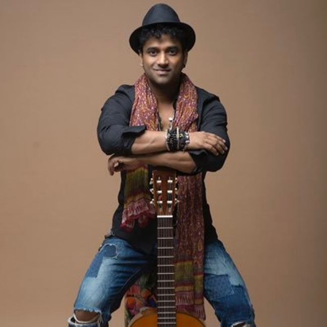 దేవిశ్రీ కోరిక ఇన్నాళ్లకు నెరవేరిందట దేవిశ్రీ కోరిక ఇన్నాళ్లకు నెరవేరిందట