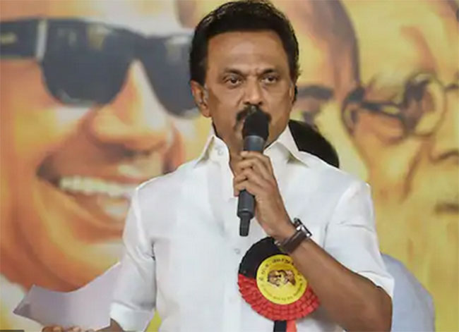 200 సీట్లలో పోటీ చేయాల్సిందే: కాంగ్రెస్ సహా మిత్రులకు డీఎంకే షాక్ 200 సీట్లలో పోటీ చేయాల్సిందే: కాంగ్రెస్ సహా మిత్రులకు డీఎంకే షాక్