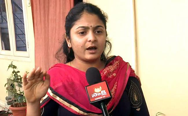 మా తల్లిదండ్రుల్ని స్పాట్ లోనే ఎన్ కౌంటర్ చేసేయాలి