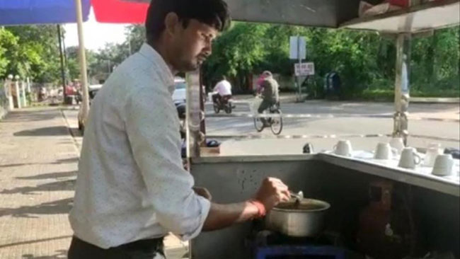 `ఇంజినీర్ చాయ్‌వాలా: ఐటీ జాబ్ వదిలేసి టీ షాప్ పెట్టుకున్నాడు