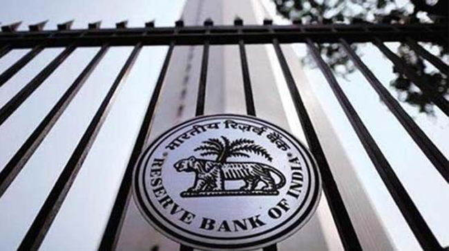 మారటోరియం కాలంలో వడ్డీ మాఫీ ... సుప్రీం కీలక వ్యాఖ్యలు మారటోరియం కాలంలో వడ్డీ మాఫీ ... సుప్రీం కీలక వ్యాఖ్యలు