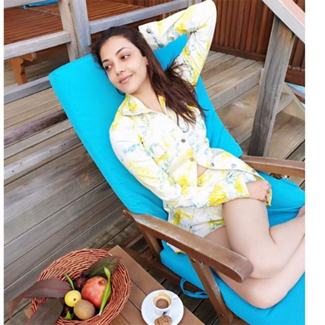 సుదూర తీరంలో అందాల చంద‌మామ వెకేష‌న్