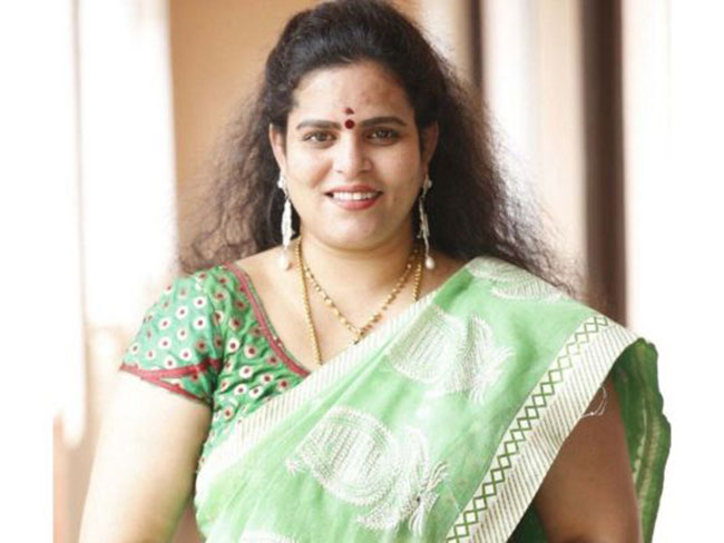 కాస్టింగ్ కౌచ్ అంటే చెప్పుతో కొడతా : కరాటే కళ్యాణి కాస్టింగ్ కౌచ్ అంటే చెప్పుతో కొడతా : కరాటే కళ్యాణి