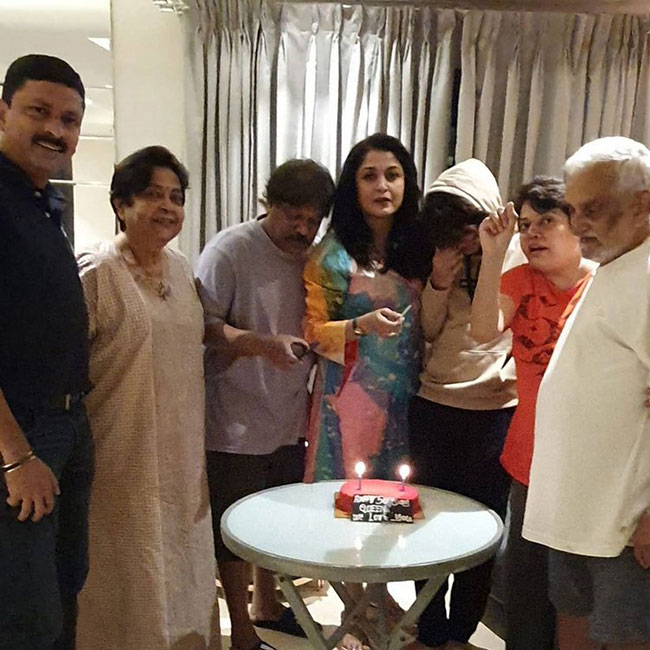 భార్య బర్త్ డేని సెలబ్రేట్ చేసిన క్రియేటివ్ డైరెక్టర్...!