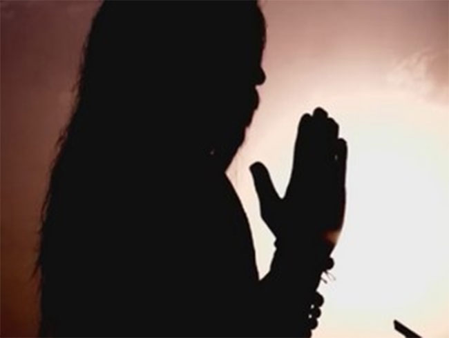 కరోనా సమయంలో కొత్తాగా పుట్టుకొనస్తున్న దొంగబాబాలు !