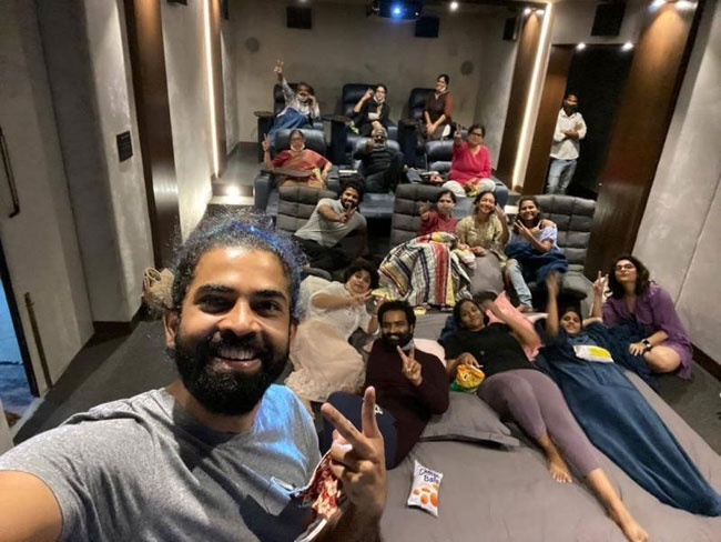 No Review From Rajamouli Regarding V!