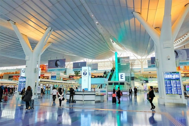 ఎయిర్ పోర్ట్ లో ఇక లేడీస్ అండ్ జెంటిల్ మెన్ అని వినలేం? ఎయిర్ పోర్ట్ లో ఇక లేడీస్ అండ్ జెంటిల్ మెన్ అని వినలేం?