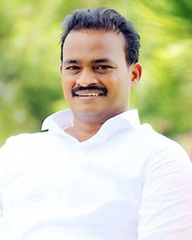 అతడి దగ్గర నుంచి రూ.12కోట్లు తీసుకున్న నూతన్ నాయుడు అతడి దగ్గర నుంచి రూ.12కోట్లు తీసుకున్న నూతన్ నాయుడు