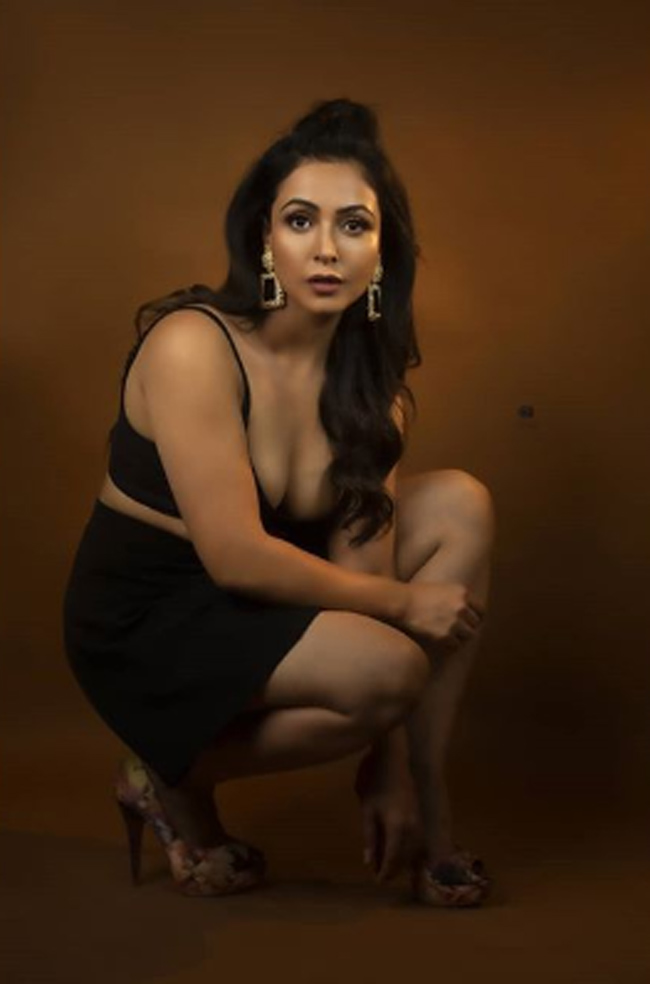 Photostory: Bigg Boss Beautys Blistering Display In Black!