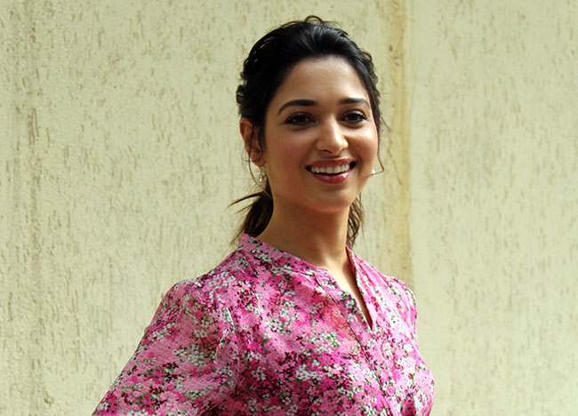 సిమి పాత్రను గౌరవంగా భావిస్తున్నా : తమన్నా