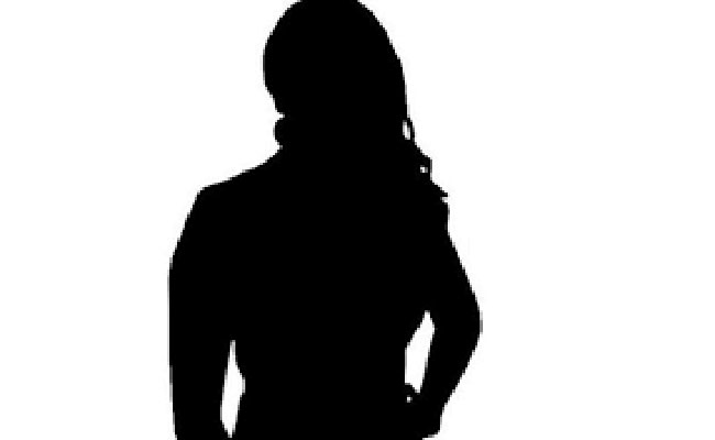 మళ్ళీ వార్తల్లోకి స్టార్ హీరోయిన్ పెళ్లి...!