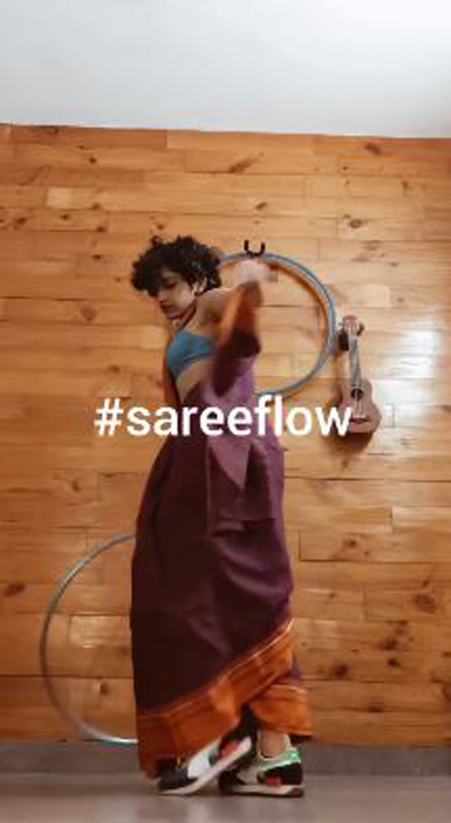 Woman Hula Hooping In A Saree And Sneakers Goes Viral
