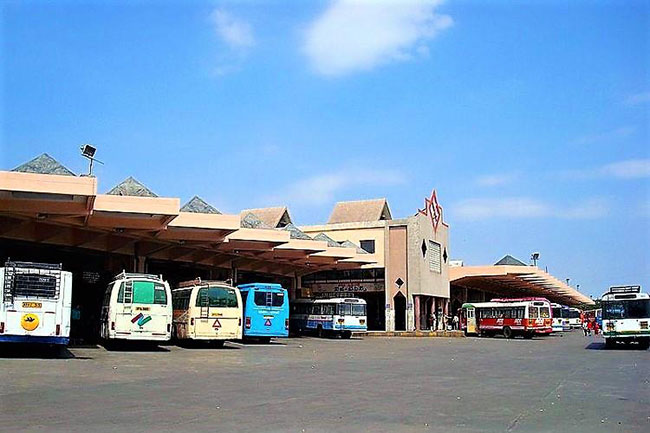 ఆర్టీసీల పంచాయితీతో ప్రైవేట్ సంస్థలకు లాభం