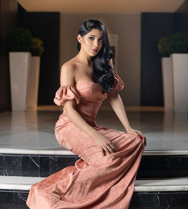 Nikki%20Tamboli%20Beautiful%20Captures_2