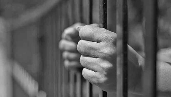 600 ఏళ్లు జైలు శిక్ష .. ఏంచేసాడో తెలుసా ? 600 ఏళ్లు జైలు శిక్ష .. ఏంచేసాడో తెలుసా ?