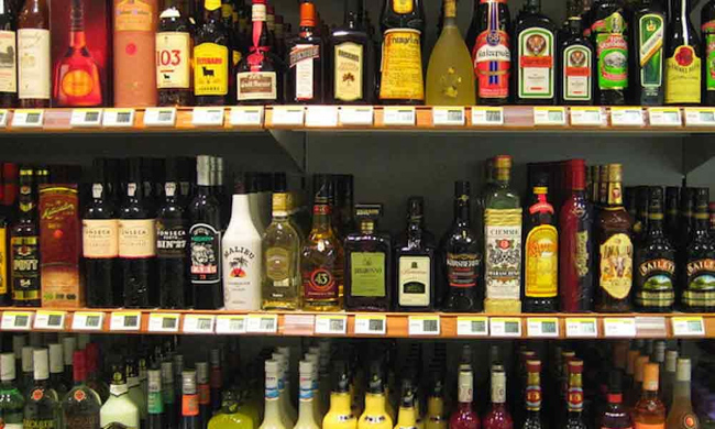 మందుబాబులకు ఏపీ ప్రభుత్వం షాక్?