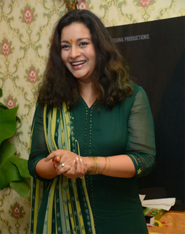 రేణు దేశాయ్ ఆద్య ఆరంభం..!