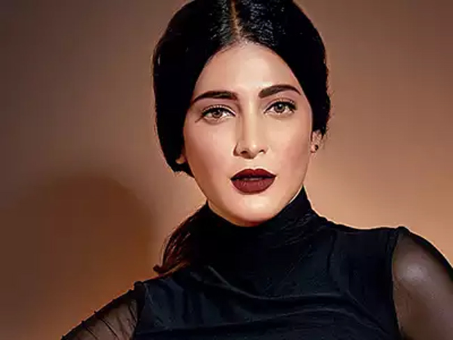 చాన్నాళ్ల తర్వాత టాలీవుడ్‌ లో బిజీ అయ్యింది