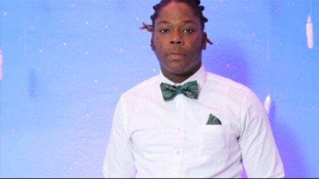 అమెరికాలో పోలిసుల చేతుల్లో హతమైన మరో నల్లజాతీయుడు