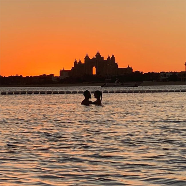 ఫొటోటాక్‌ : అందమైన కళాఖండంలా విరుష్క