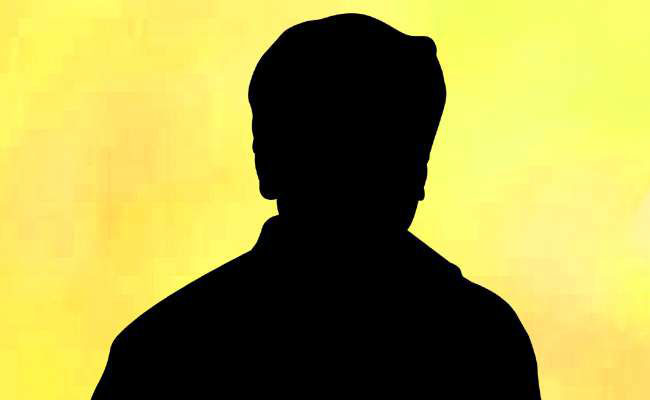 టాలీవుడ్ బడా ఫ్యామిలీలో చీలికలు వచ్చాయా...?