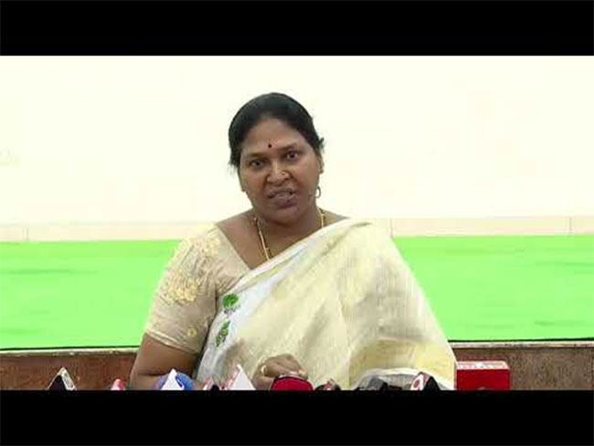 టీడీపీకి బిగ్ షాక్ .. ఎమ్మెల్సీకి  పదవికి సునీత రాజీనామా !