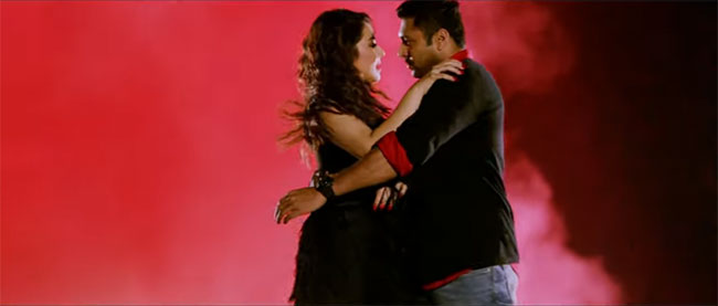 పాల బుగ్గల హ‌న్సిక‌తో హీరోగారి బ్యూటిఫుల్ రొమాన్స్