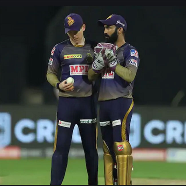 బాసూ..ఈ కెప్టెన్ని మార్చేయ్.. డీకేపై ఫ్యాన్స్ ఆగ్రహ జ్వాల