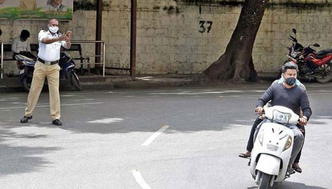 ఆ రాష్ట్రంలో కొత్త రూల్.. హెల్మెట్ లేకుంటే డ్రైవింగ్ లైసెన్సు రద్దు ఆ రాష్ట్రంలో కొత్త రూల్.. హెల్మెట్ లేకుంటే డ్రైవింగ్ లైసెన్సు రద్దు