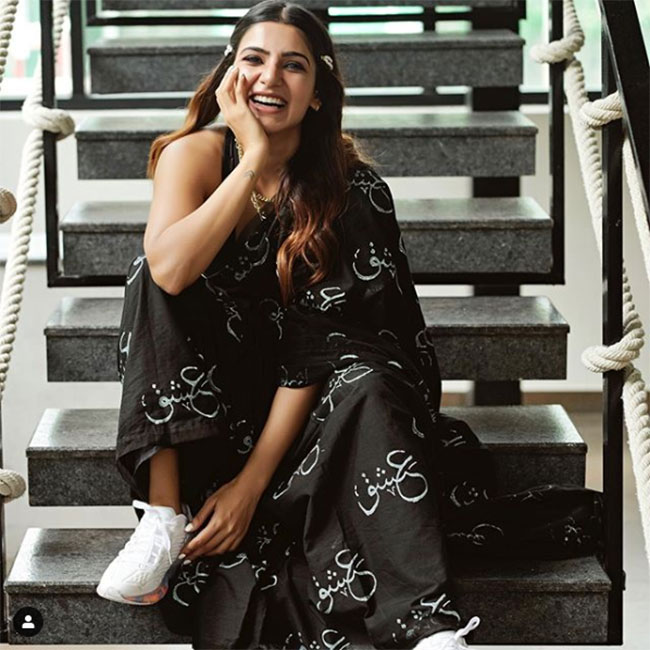 Pic Talk: Samantha All Smiles In Her Trendy Black Saree!