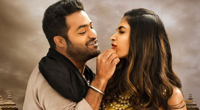 మళ్ళీ పూజా కే స్టార్ డైరెక్టర్ ఓటు.. మరో యంగ్ బ్యూటీకి కూడా చోటు..?