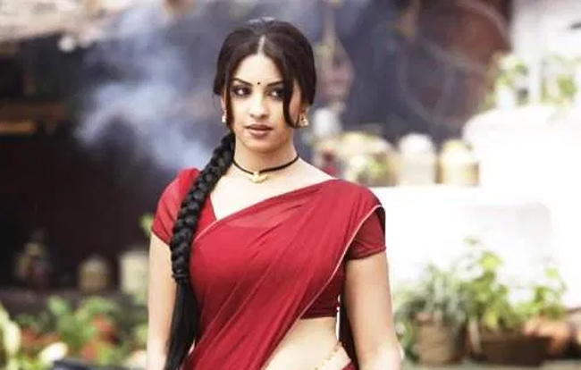 Prabhas Beauty Warns Fans