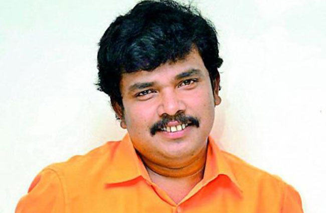 వరదబాధితులకు ఆర్థిక సాయం అందించి ఔదార్యం చాటుకున్న కమెడియన్