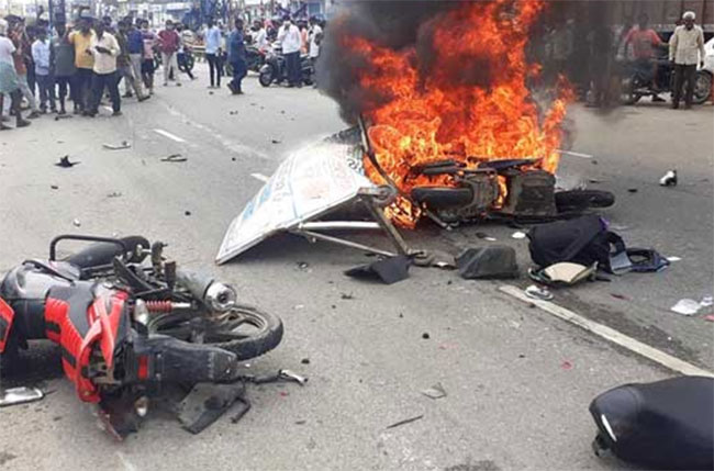 కాసేపట్లో పెళ్లి.. బైక్ మీద వెళుతున్న అతడు అలా చనిపోవటం ఏంటి?