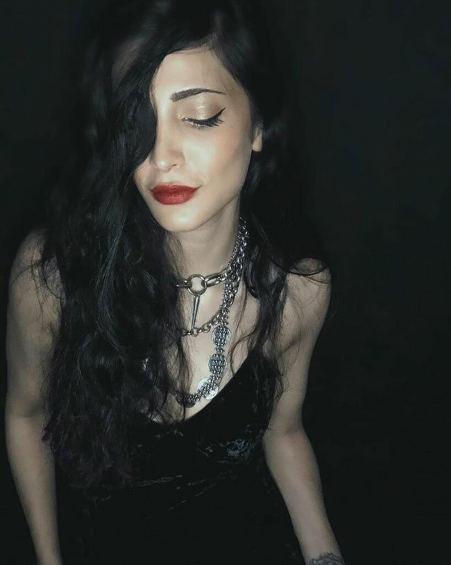 శ్రుతిలోని ఆ డార్క్ యాంగిల్ షాకిస్తోందిగా..