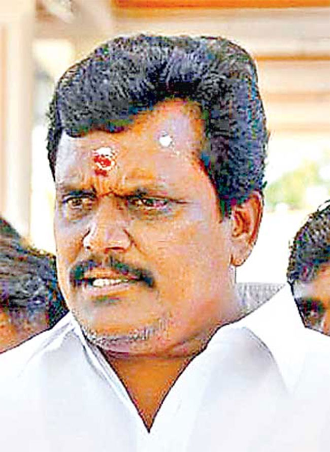 పళనిస్వామిపై సంచలన ఆరోపణలు చేసిన తమిళ్ ‌సెల్వన్ !