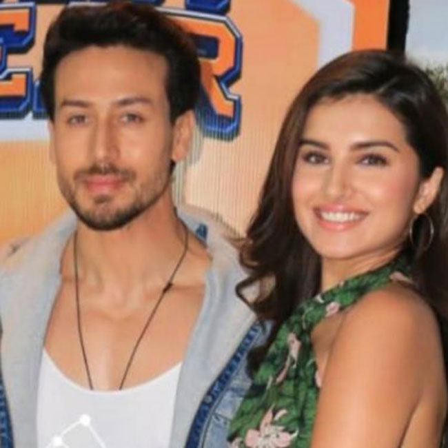 అప్పుడే చెట్టా ప‌ట్టాల్ అంటూ తిరిగేస్తున్న కొత్త జంట‌