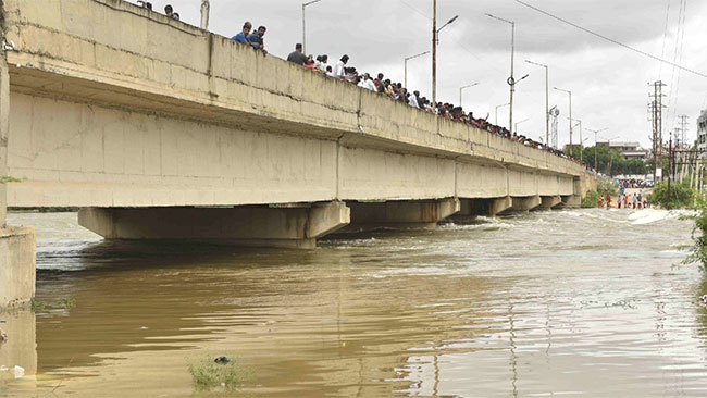 Telangana Government Offers Shanti Puja To Musi River Telangana Government Offers Shanti Puja To Musi River
