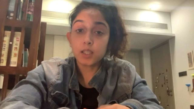 సూపర్‌ స్టార్‌ కూతురు క్లీనికల్లీ డిప్రెస్డ్‌