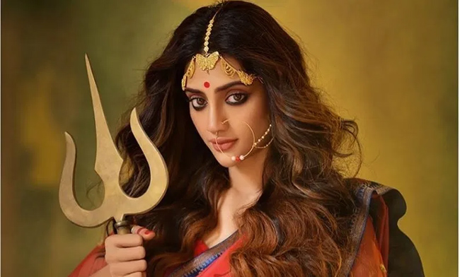 ఎంపీ నుస్రాత్‌ జహాన్‌ చంపేస్తామని బెదిరింపులు !