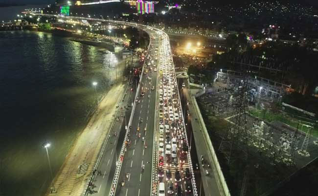 కనకదుర్గ ఫ్లై ఓవర్‌ పై  ప్రయాణం ఓ ఆనందమయం !