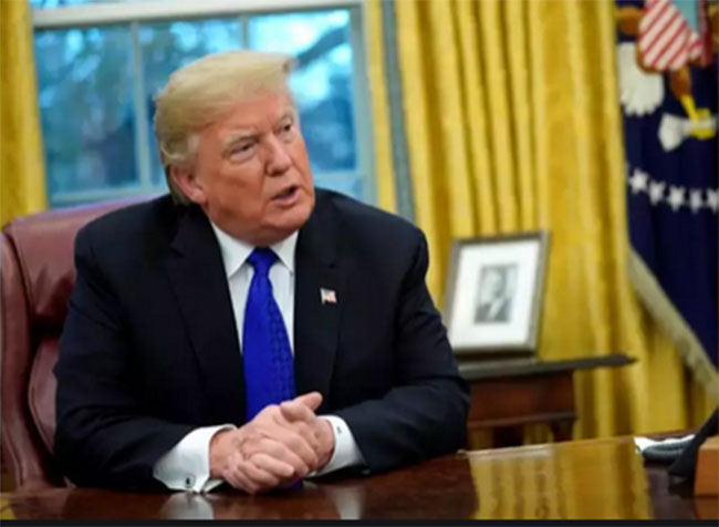 కరోనా చికిత్సకు వెళ్తూ ట్రంప్ ఏమన్నాడంటే? కరోనా చికిత్సకు వెళ్తూ ట్రంప్ ఏమన్నాడంటే?