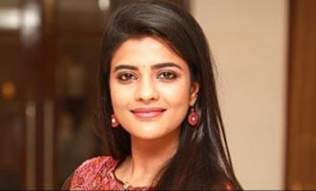 ఆ తెలుగమ్మాయి  ఈసారైనా టాలీవుడ్ లో పాగా పక్కానా!