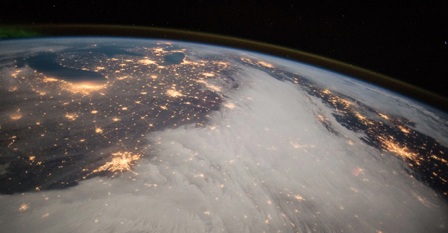 ప్రపంచంలో అతివాదుల పని అయిపోయిందా?