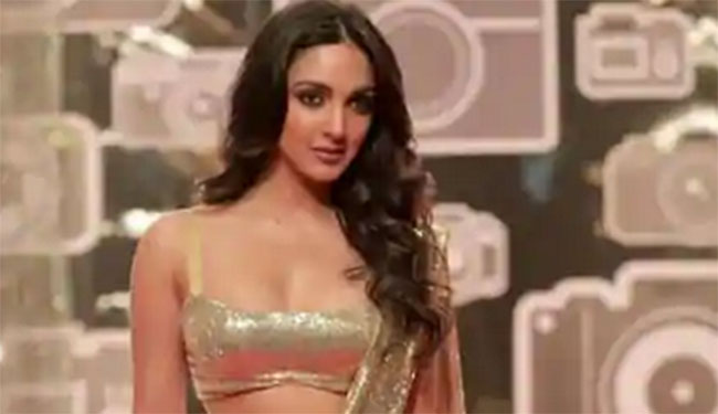 కియారా ఇందూ కీ జ‌వానీ నుంచి న్యూ వీడియో సాంగ్..!