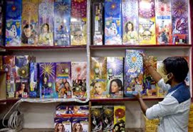 దీపావళి వేడుకలు ..చైనాకి 40 వేల కోట్ల నష్టం!